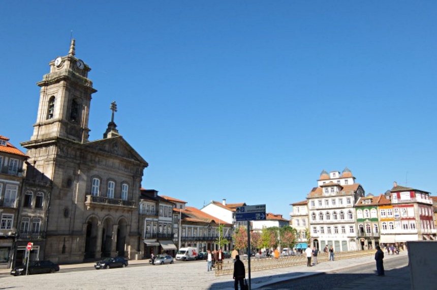 ここにポルトガル始まる！世界遺産のギマランイス歴史地区 ▻ Portugal 