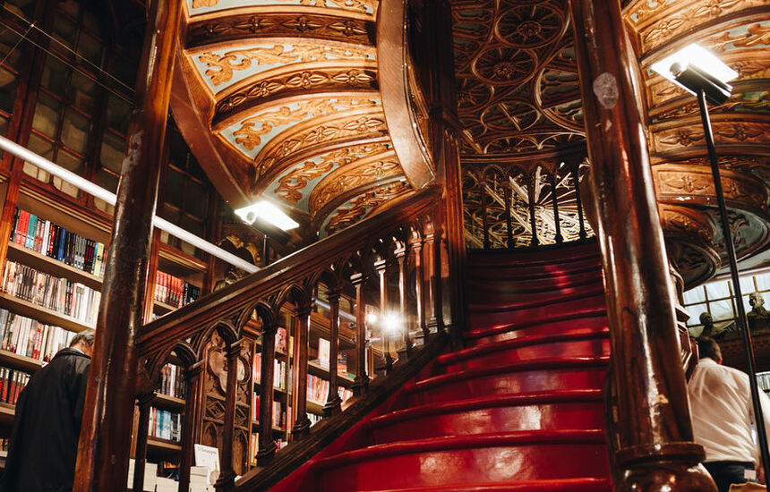 ハリポタファンも必見！“世界一美しい本屋”のレロ書店 ▻ Portugal Travel